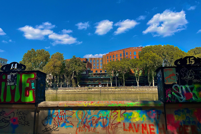 第比利斯：与 Chacha 一起徒步导览法布里卡和 Chughureti英语 - 小型团体之旅 - 3 小时