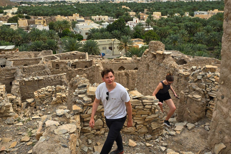 Shared Tour to Nizwa, Birkat Al Mouz & Green Mountain