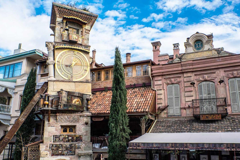 2 Days in Georgia: Retro Tbilisi City and Armenia trip