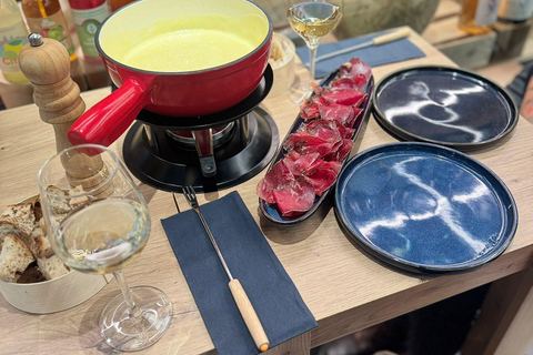 Geneva: Private Fondue Dinner in a Cozy Cheese Shop