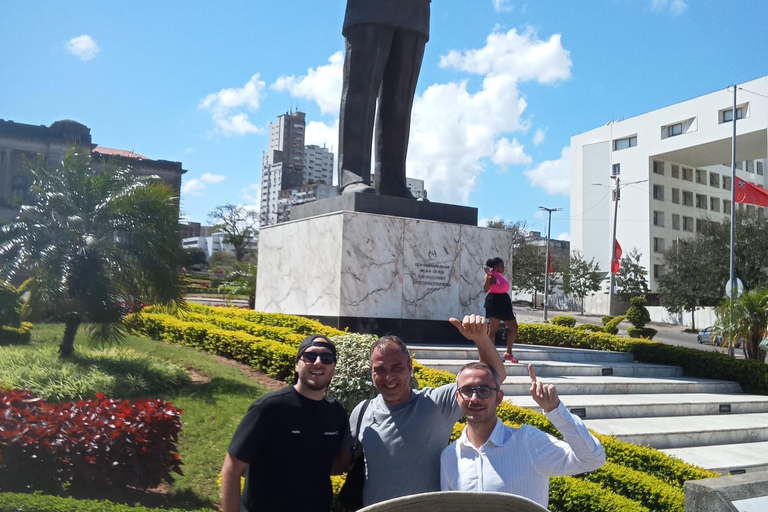 Maputo: City Tour with Seafood Lunch experience full day