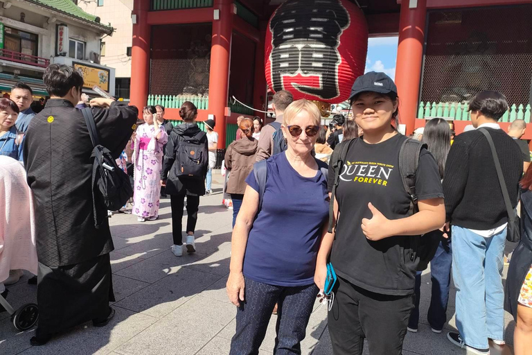 Asakusa historisk och kulturell matupplevelse med lokal guideAsakusa historisk och kulturell matresa med en lokal guide