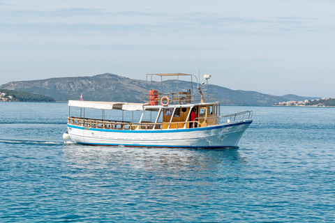 Trogir: Group Blue Lagoon & Secret Bay Tour with Meal Krknjaši Blue Lagoon High season