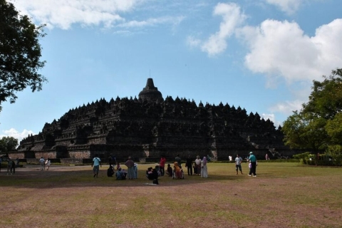 Sunrise Hill Borobudur Tour, Merapi Volcano & Prambanan