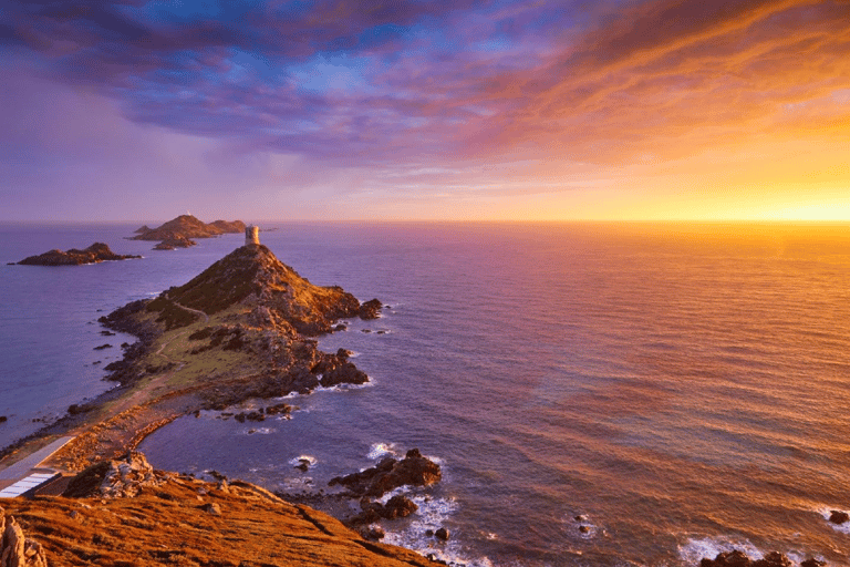 Sunset to Corsican song on a catamaran