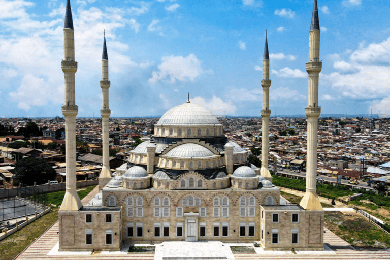 Accra Walking Tour: Nima, Culture, Gems & National Mosque