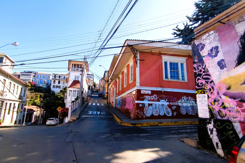 Santiago: Private Transfer To San Antonio via Valparaiso