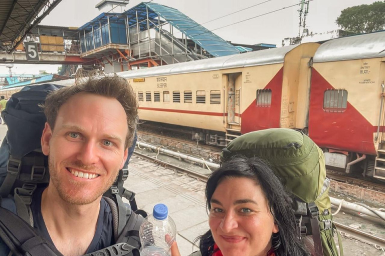 Depuis Delhi : visite de Jaipur en voiture privée ou en train expressÀ partir de Delhi : train en 2e classe, voiture, guide et billets d&#039;entrée