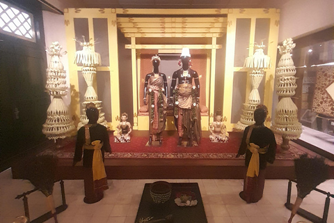 Yogyakarta: Palazzo Reale, spiaggia di Timang e tour al tramonto