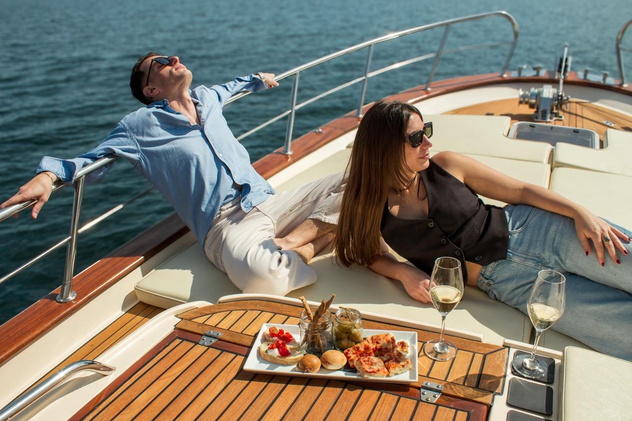 Gardasee: Private Belle-Époque-Bootstour mit Aperitif