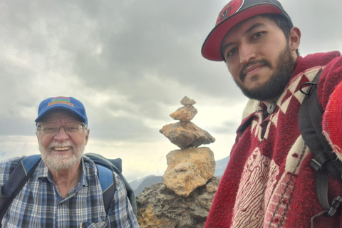 Quito: Pichincha Volcano Cable Car and Hiking Tour Rucu Pichincha Summit