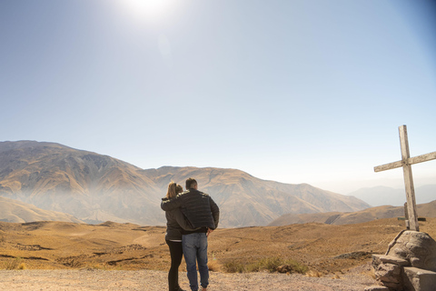 Cachi: Ruta Escénica y Experiencia Local desde Salta