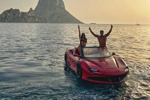 Excursie in JetCars - Supersportwagen SVJ of SF90 Water op IbizaExcursie van een halve dag in JetCar: Super watersportwagen op Ibiza