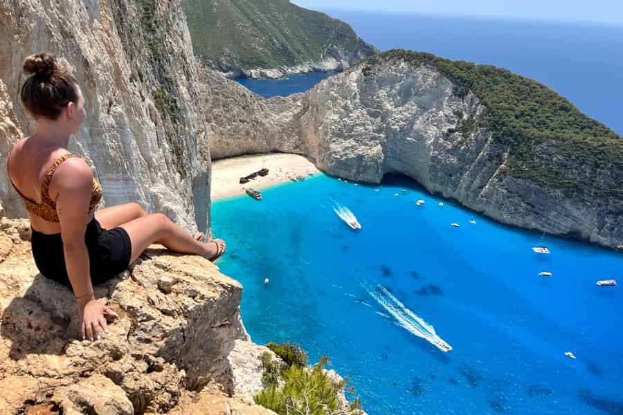 Zakynthos: Shipwreck Beach mit Blue Caves Land & Sea Tour. Foto: GetYourGuide Zakynthos: Shipwreck Beach mit Blue Caves Land & Sea Tour. Foto: GetYourGuide