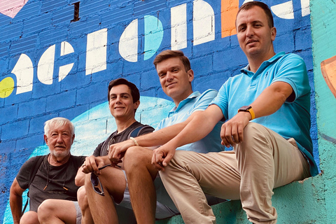 麦德林：乘坐缆车城市观光和隐藏的街头艺术麦德林：乘缆车城市观光和隐秘街头艺术