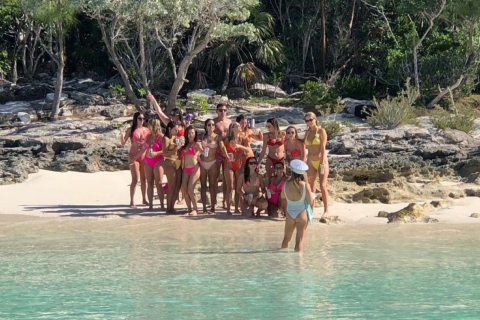 Nassau: privé speedboot, snorkelen en zwemmen met varkens TourPrivérondleiding