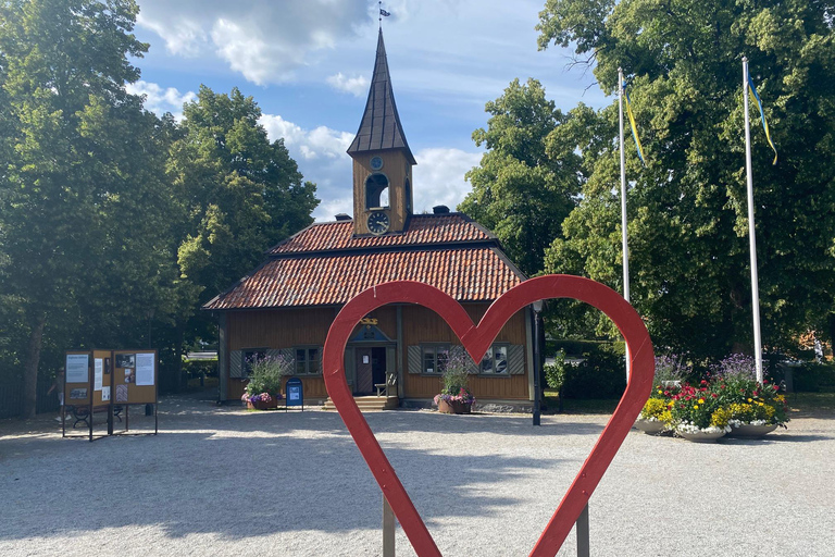 Sigtuna, la città più antica della Svezia, pietre runiche e rovine vichinghe