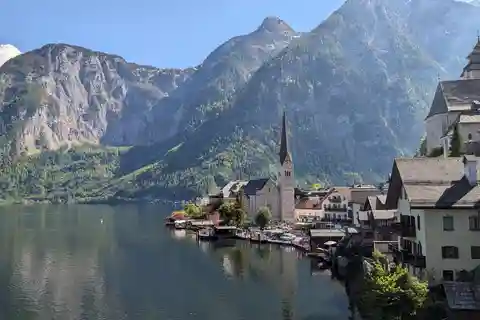 Hallstatt: Lake Kayaking Tour