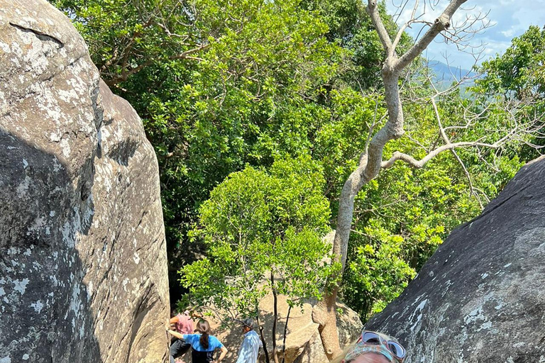 Depuis Kandy : Excursion d&#039;une journée à Sigiriya, Dambulla et Minneriya