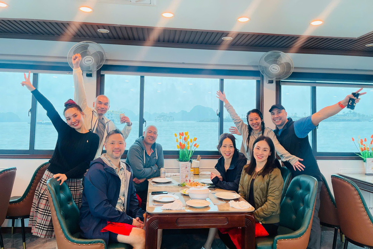 Hanoi: Ha Long Bay Day Cruise with Lunch, Cave & Kayaking Pick up in Hanoi old quarter