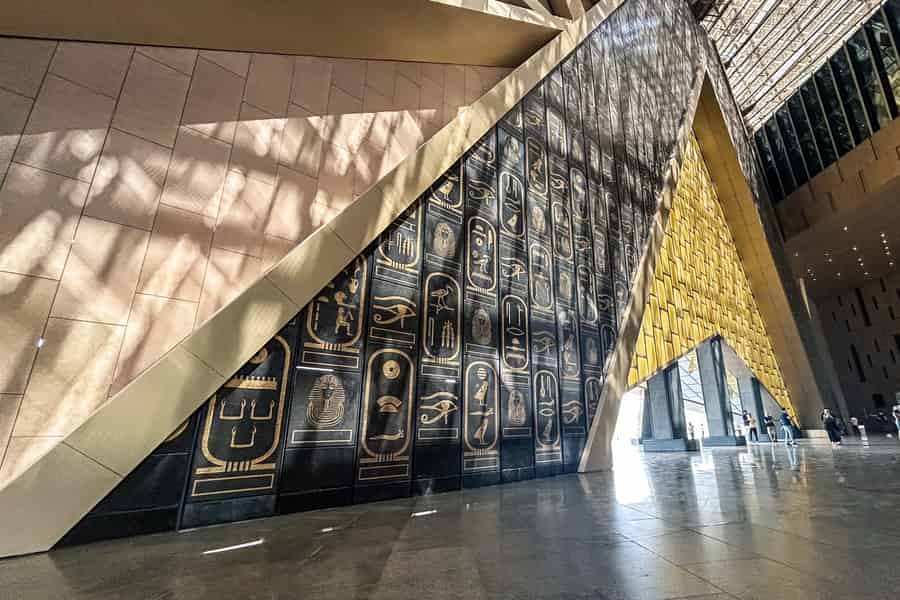 Hurghada: Großes Ägyptisches Museum, Pyramiden & Sphinx Tagestour. Foto: GetYourGuide Hurghada: Großes Ägyptisches Museum, Pyramiden & Sphinx Tagestour. Foto: GetYourGuide