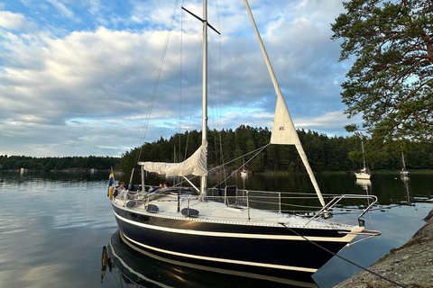 Stockholm: Private Sailing tourStockholm Sailing tour