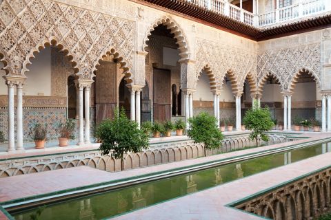 Seville: Alcázar, Cathedral and Giralda Tour with Tickets