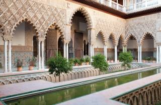 Sevilla: Alcázar, Kathedrale und Giralda Tour mit Tickets