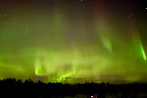 Rovaniemi : Expedición privada Aurora Boreal de Medianoche