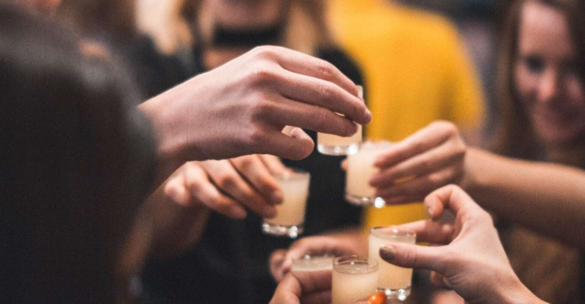 Kraków, tour della vodka guidata con degustazioni di cibo e bevande - Housity