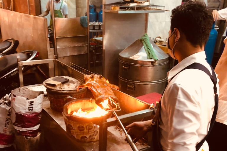 Bangkok: The Incredible Food Walking Tour with Tastings Private Tour