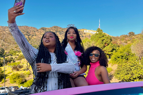 Los Angeles: Passeio pelo letreiro de Hollywood em um jipe rosa abertoLos Angeles: Tour particular pelo letreiro de Hollywood em um jipe Open Pink