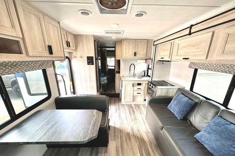 Luxury Motorhome Aurora Chasing Tour Small Group and Private