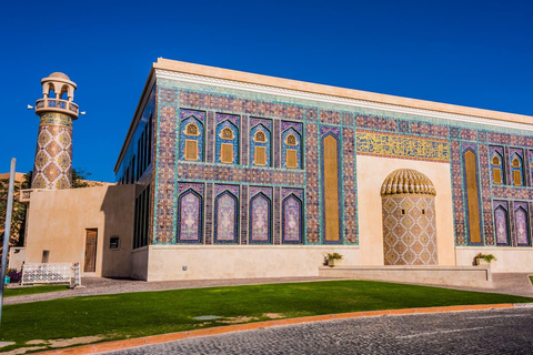 From Doha Airport: Private Guided City Tour