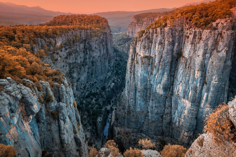 Da lato: Tour del Canyon dell&#039;Aquila e della città antica di Selge