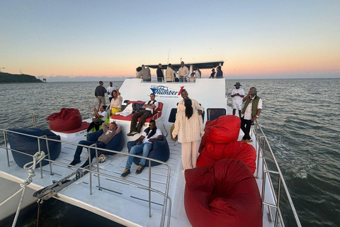 Croisière au coucher du soleil dans la baie de Maputo