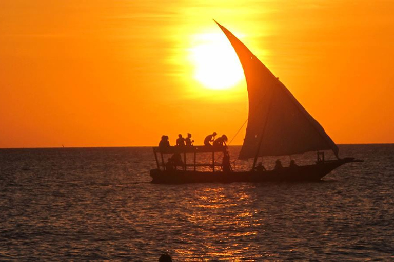 Zanzibar,nungwi : Zonsondergang cruise