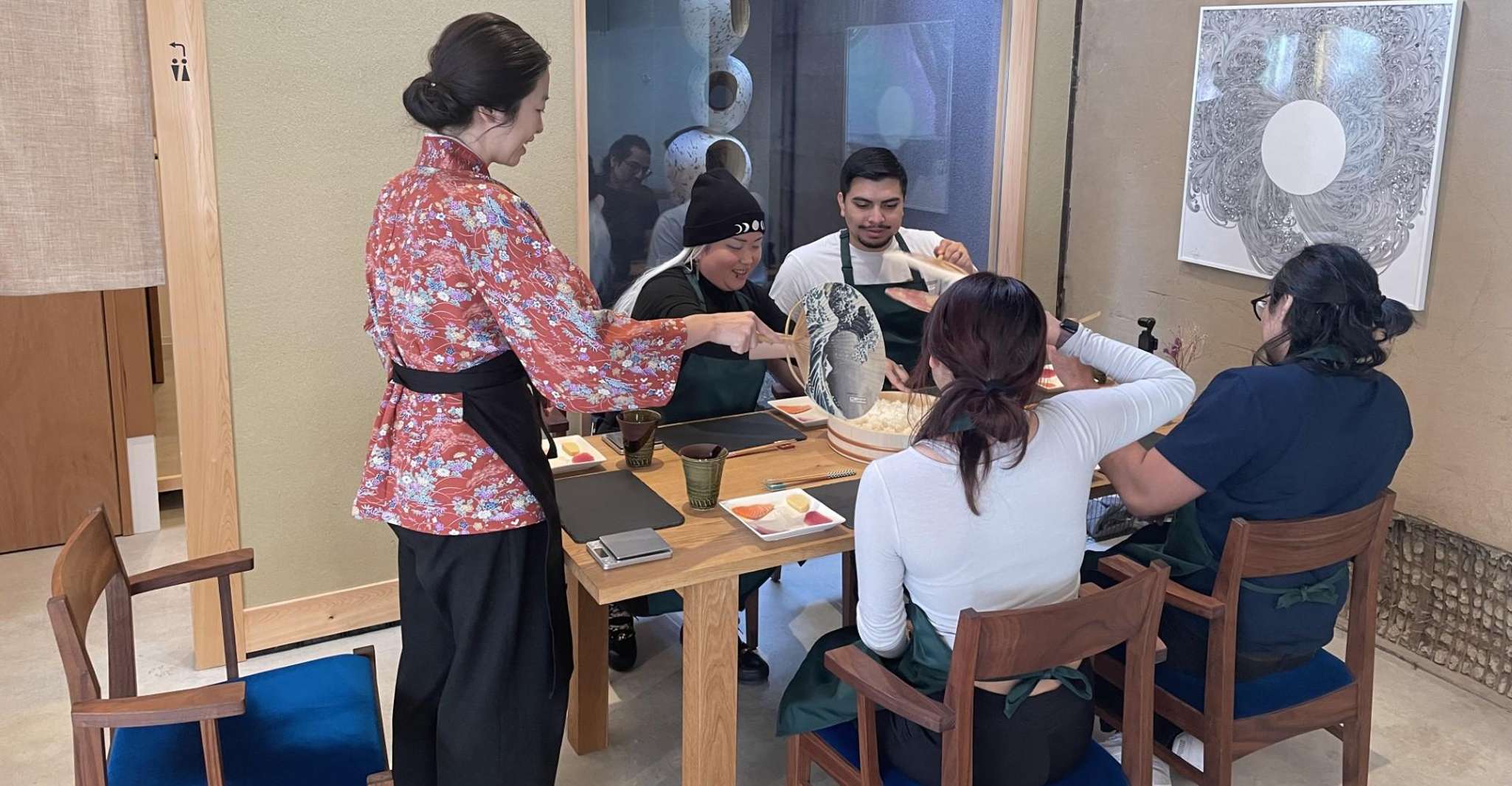 Kyoto: Small-Group Authentic Sushi Making Workshop photo 9