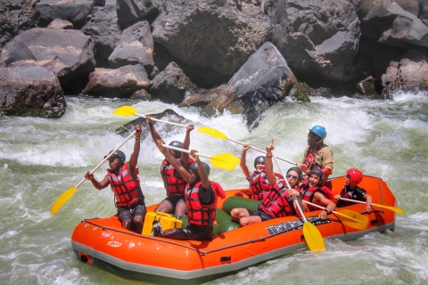 Rodzinna przygoda na raftingu na rzece Zambezi