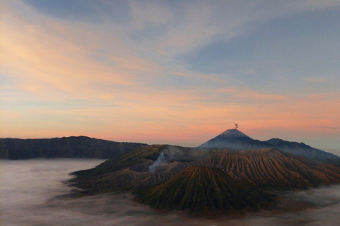 Yogyakarta:Yogyakarta Bromo Sunrise Ijen Blue Fire Land Tour