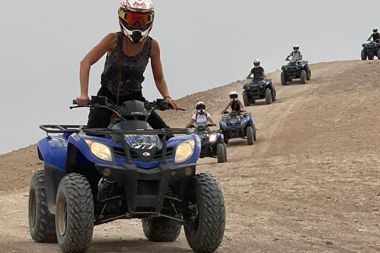 Marrakech : Excursion dans le désert d'Agafay en quad, à dos de chameau et au bord de la piscine avec déjeuner