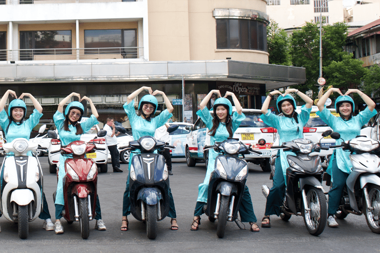 Street Food och sightseeing kvällstur | Ao Dai kvinnlig ryttareKvinnlig förare | 12 Provsmakningar &amp; Sightseeing med skoter