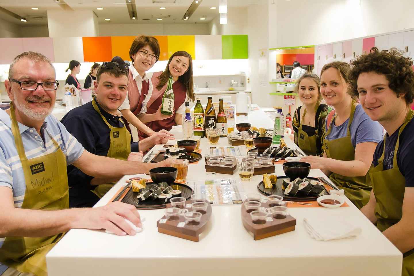 tsukiji market walking tour & rolled sushi class
