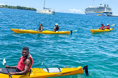 Port Vila: Harbour Kayak Tour with Guide