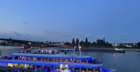 Von Bonn aus: Weihnachtliche Adventskreuzfahrt auf dem Rhein