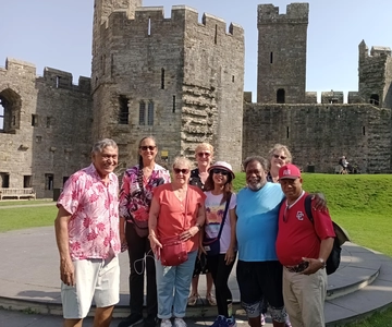 Holyhead: Caernarfon Castle Guided Tour with Entry Ticket
