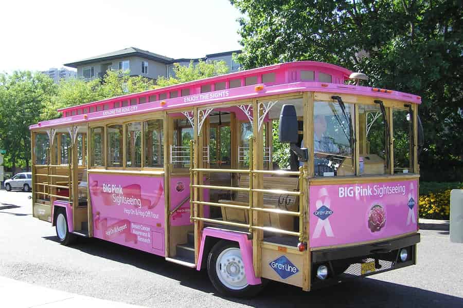 Portland, Oregon: Hop-On/Hop-Off-Tour mit dem Pink Trolley der Gray Line. Foto: GetYourGuide Portland, Oregon: Hop-On/Hop-Off-Tour mit dem Pink Trolley der Gray Line. Foto: GetYourGuide