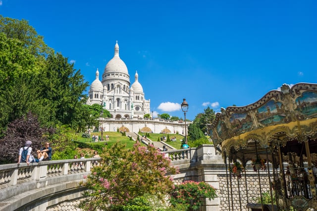 Paris: Montmartre Group Tour in German