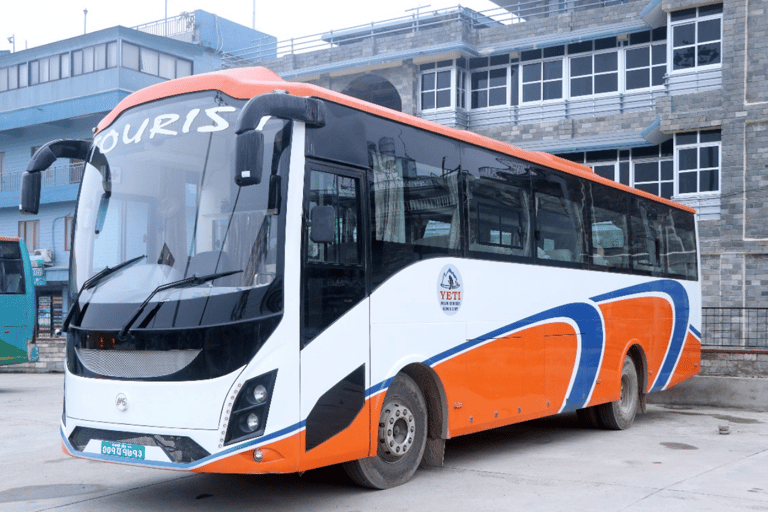 Turistbuss Service: Katmandu till Chitwan eller Chitwan till KTM