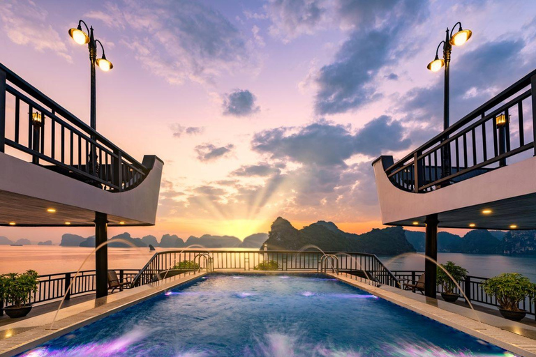 Hanoi: 2-Day Ha Long, Lan Ha 5-Star Cruise w/ Balcony Cabin Bay Light Suite with private balcony and bathtub (1st floor)